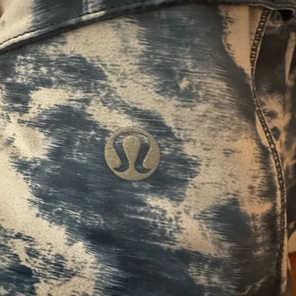 Lululemon Light Speed Vest Sea Side Silver Fox Alberta Lake Sz 10 - Picture 4 of 13